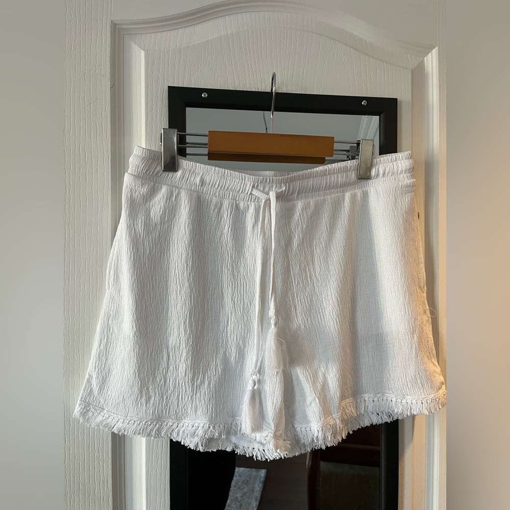 La vie en rose white shorts